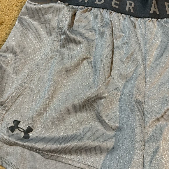 UNSER ARMOUR athletic shorts - Picture 2 of 2